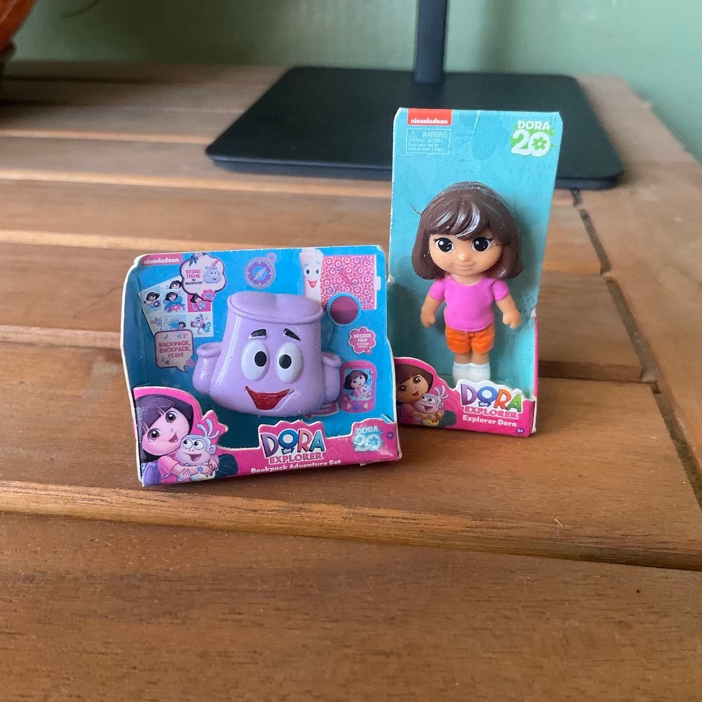 Rare Set Mini Verse Series 3 Dora Explorer Doll & Backpack